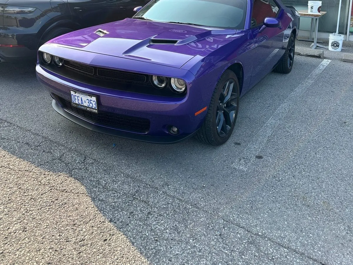 Dodge Challenger photo 2