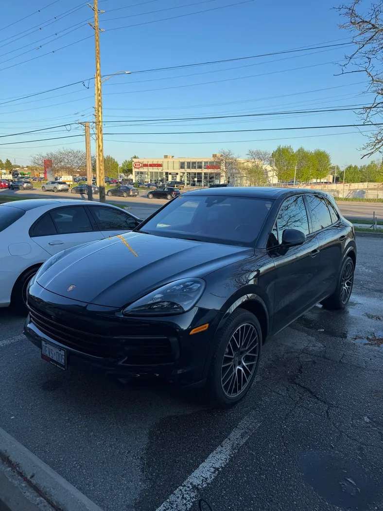 Porsche Cayenne photo 2