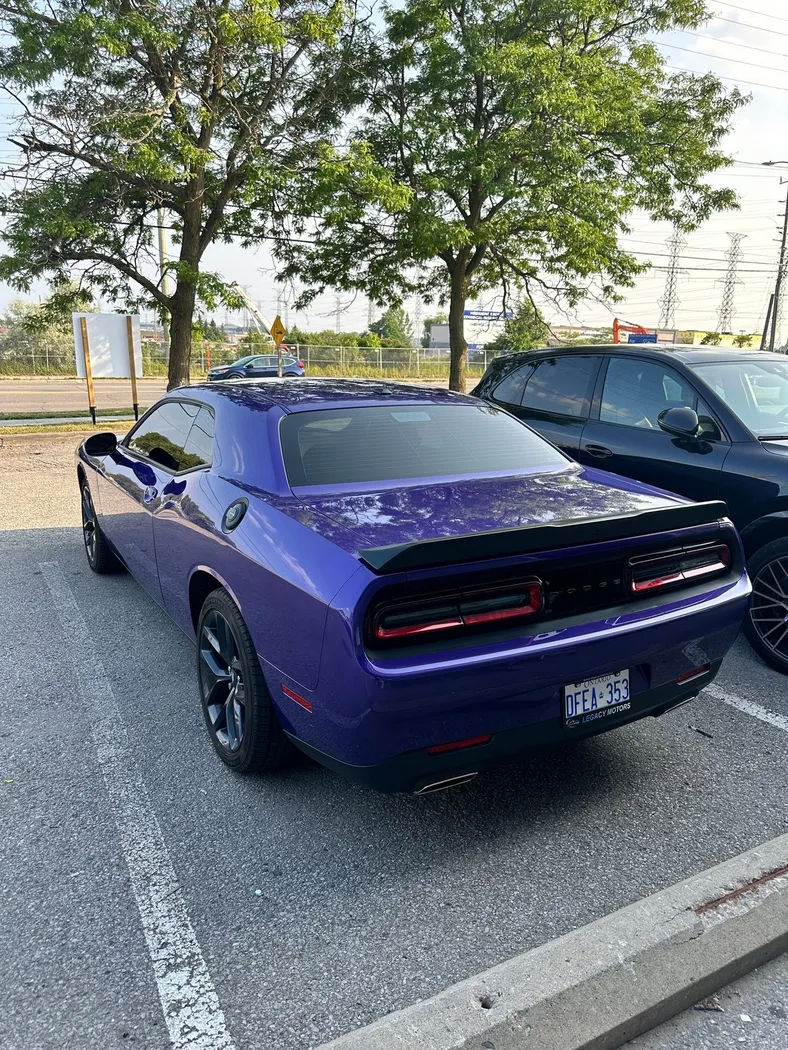 Dodge Challenger photo 3