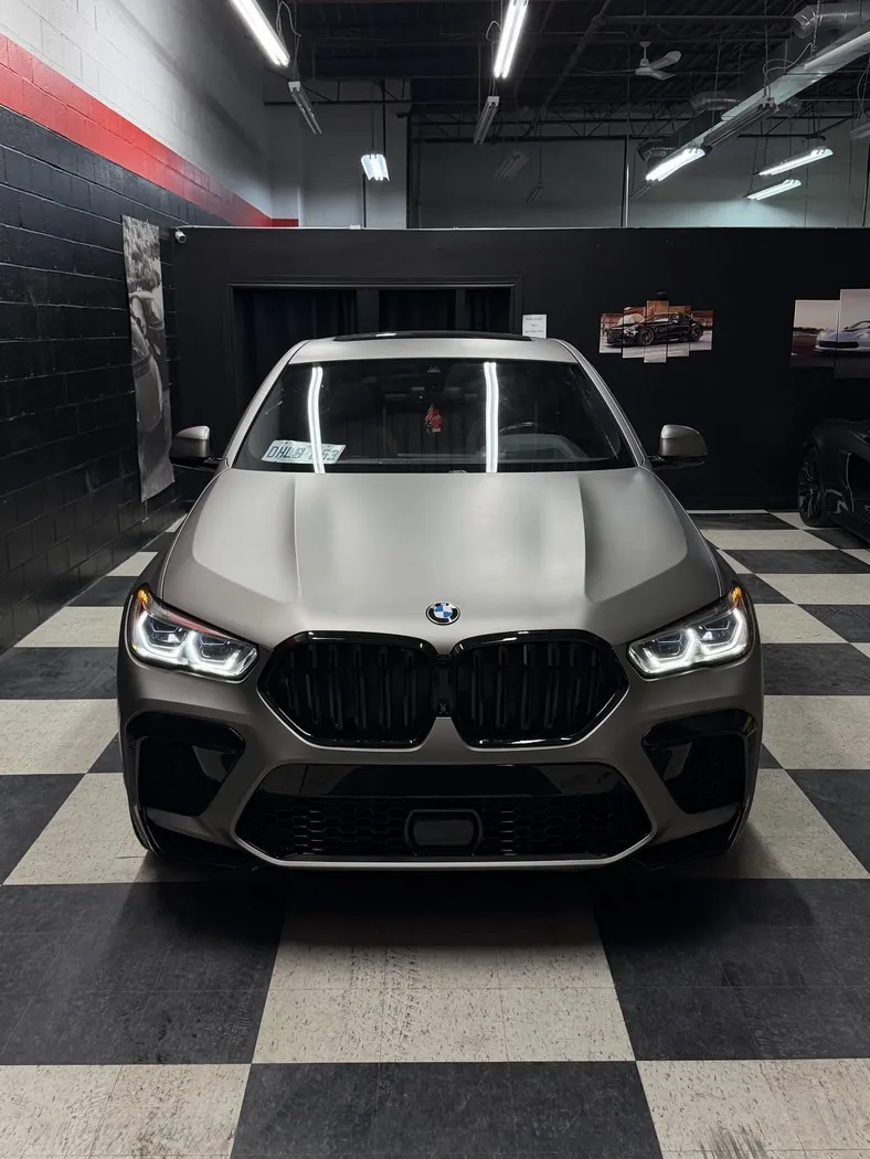 BMW X6 M50i photo 4