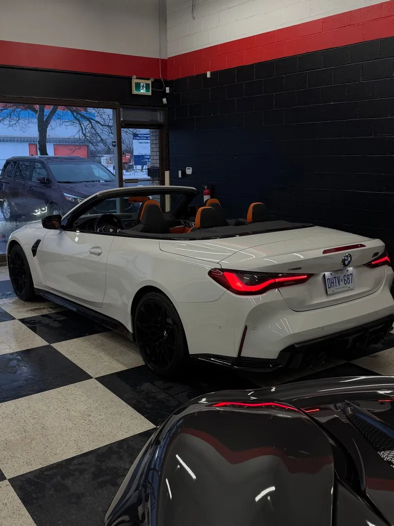 BMW M4 Competition Convertible photo 3