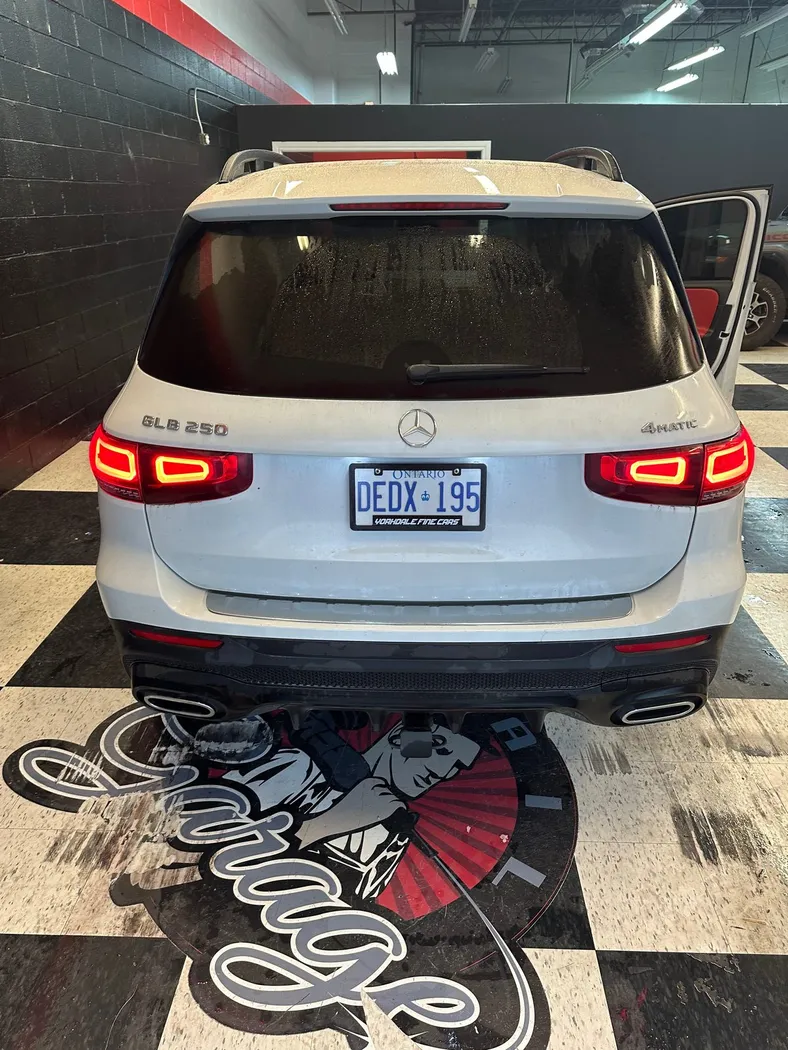 Mercedes GLB 250 AMG Package photo 4