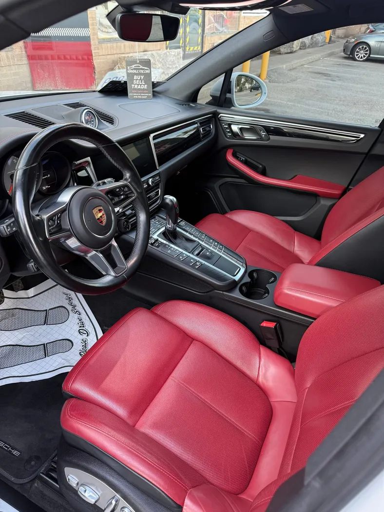 Porsche Macan S photo 4