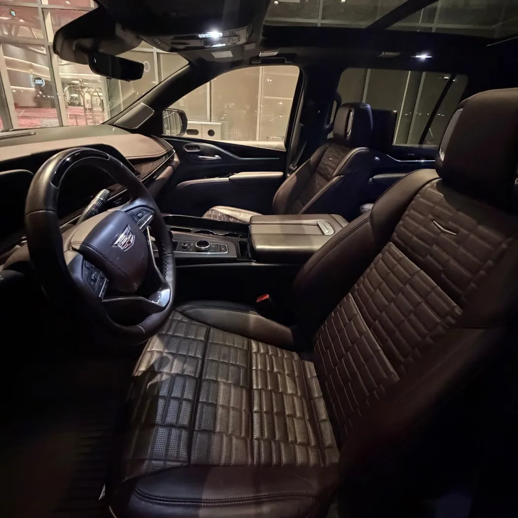 Cadillac Escalade ESV photo 5