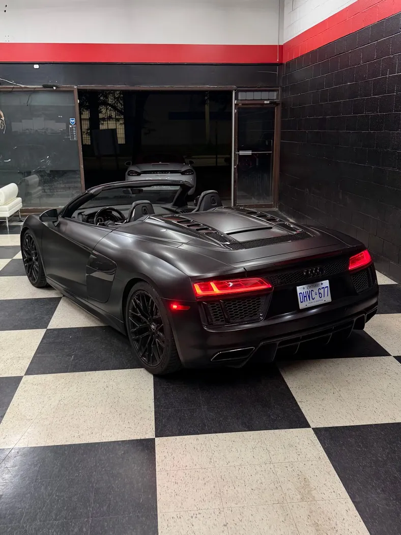 Audi R8 V10 Black photo 5